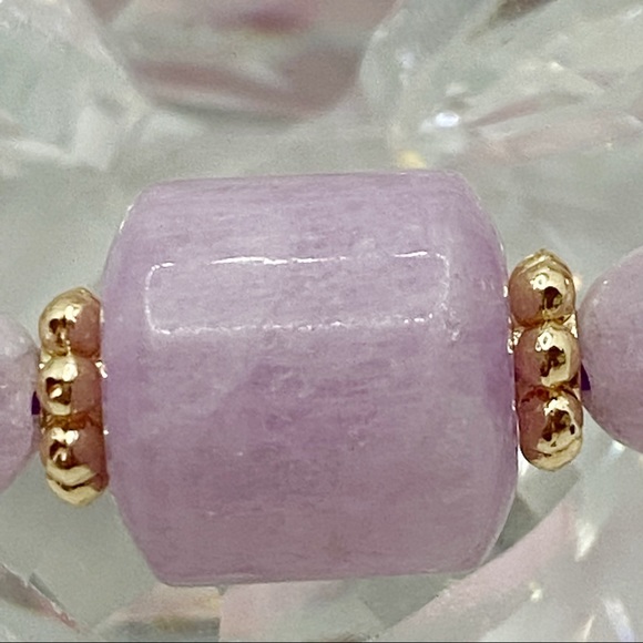 Nature Purple Spodum Quartz Bracelet - Picture 5 of 9